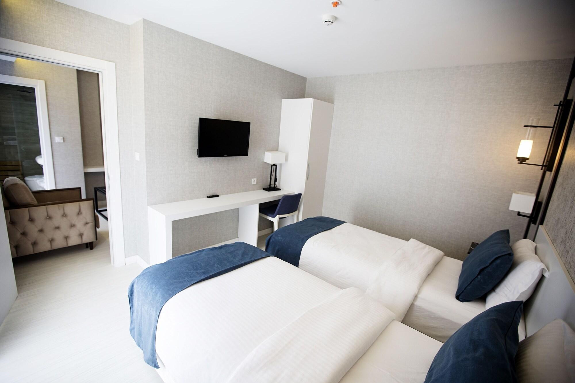 Gardenya Suite Hotel ทรับซอน ภายนอก รูปภาพ