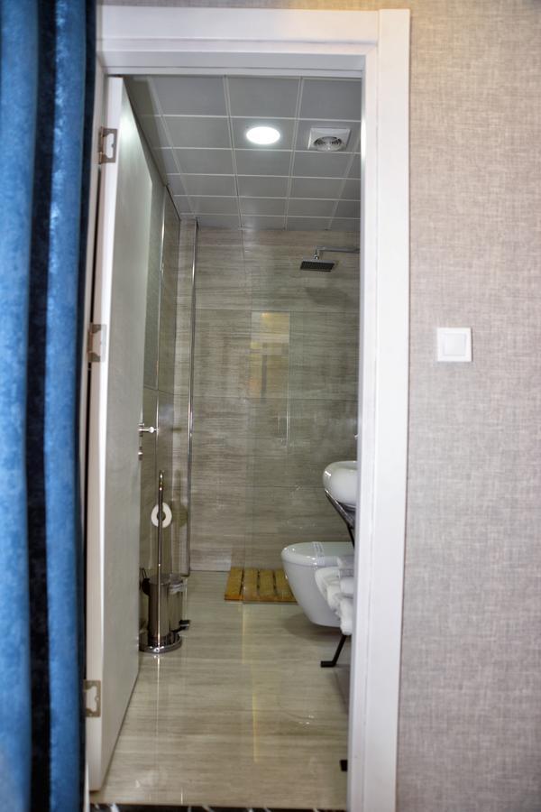 Gardenya Suite Hotel ทรับซอน ภายนอก รูปภาพ