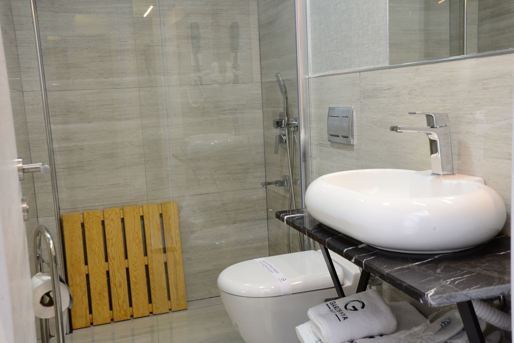 Gardenya Suite Hotel ทรับซอน ภายนอก รูปภาพ