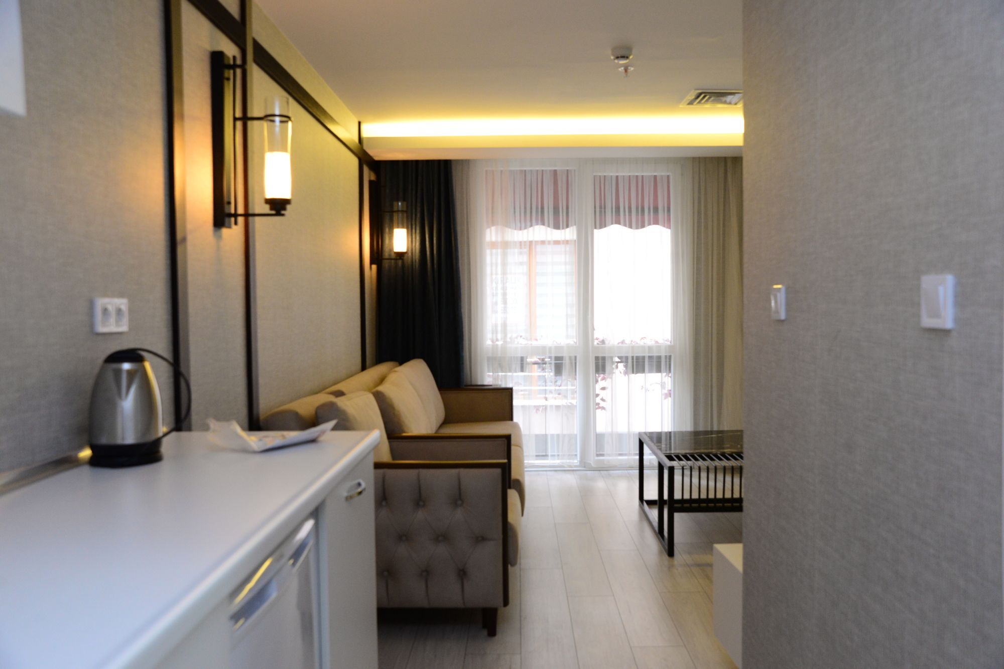 Gardenya Suite Hotel ทรับซอน ภายนอก รูปภาพ